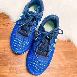 🍋 Under Armour Boys Running Shoes Size 4.5